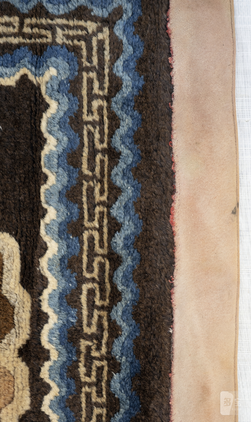 A pair of dragon rugs - 图4